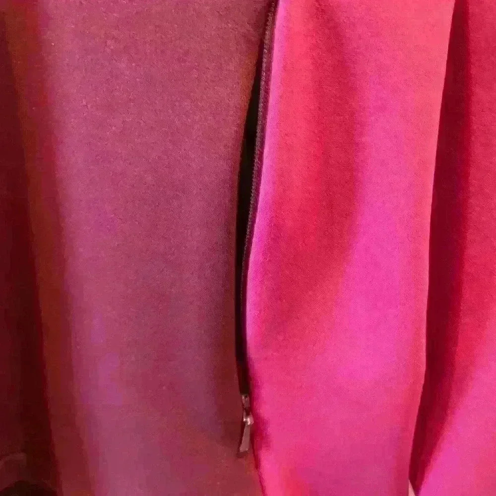 North Face zip up Shell Rock jacket. Lightweight two toned pink. Size Medium - Picture 5 of 5